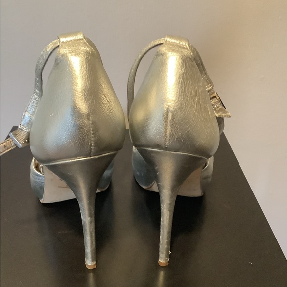 Sam Edelman Silver Heels - Picture 2 of 4